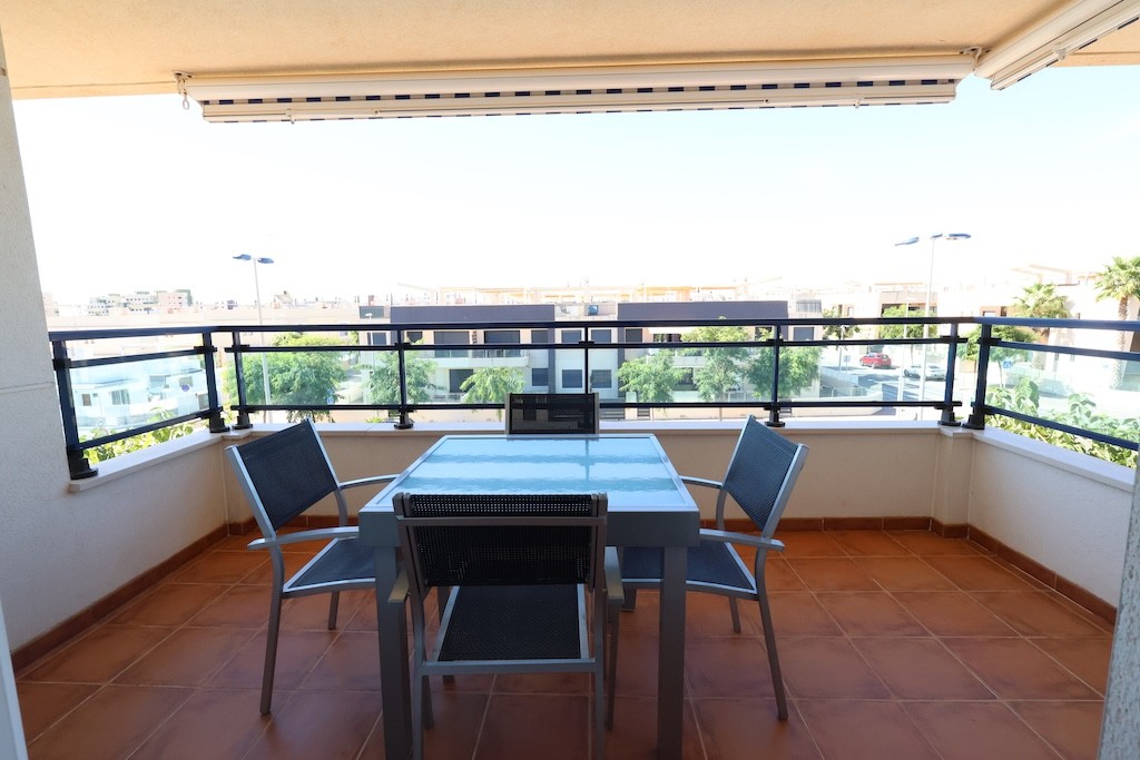 Lägenhet i Mil Palmeras, Alicante, Spanien 2 sovrum, 98 kvm. Nr. 145394
