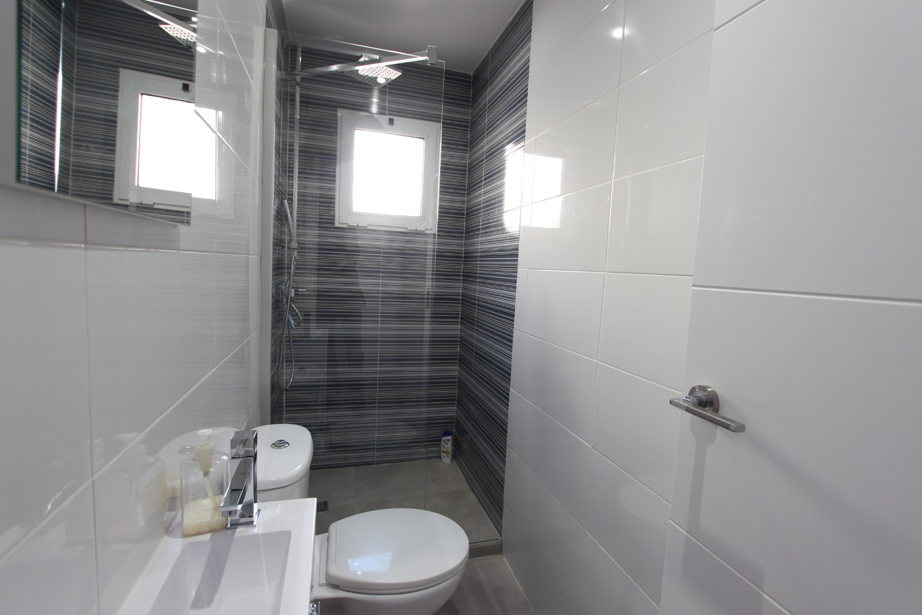 Apartment in Guardamar del Segura, Alicante, Spain 4 bedrooms, 139 sq.m. No. 183923
