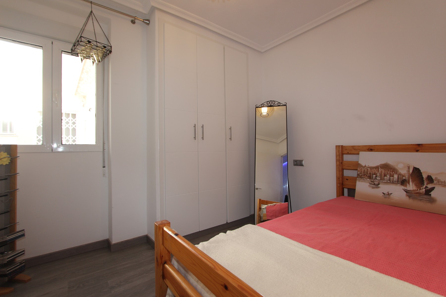 Apartment in Guardamar del Segura, Alicante, Spain 4 bedrooms, 139 sq.m. No. 183923