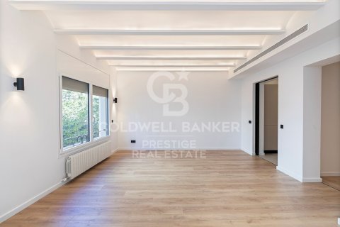 Huoneisto Barcelona, Espanja 4 makuuhuonetta, 150 m2 No. 160002