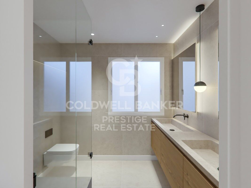 Apartment in Barcelona, Spain 4 bedrooms, 150 sq.m. No. 160002