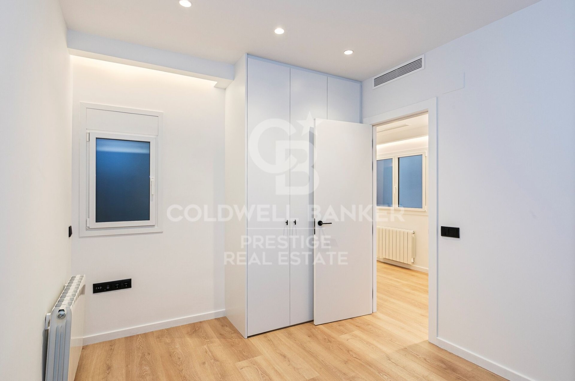 Apartment in Barcelona, Spain 4 bedrooms, 150 sq.m. No. 160002