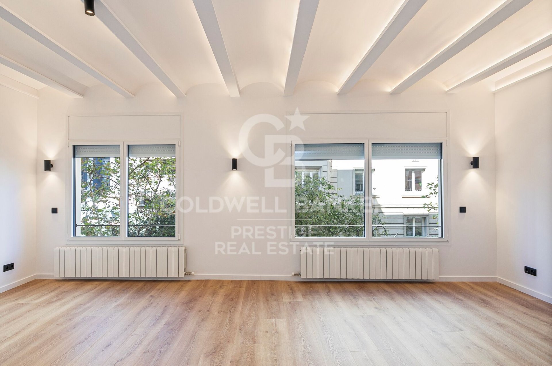Apartment in Barcelona, Spain 4 bedrooms, 150 sq.m. No. 160002