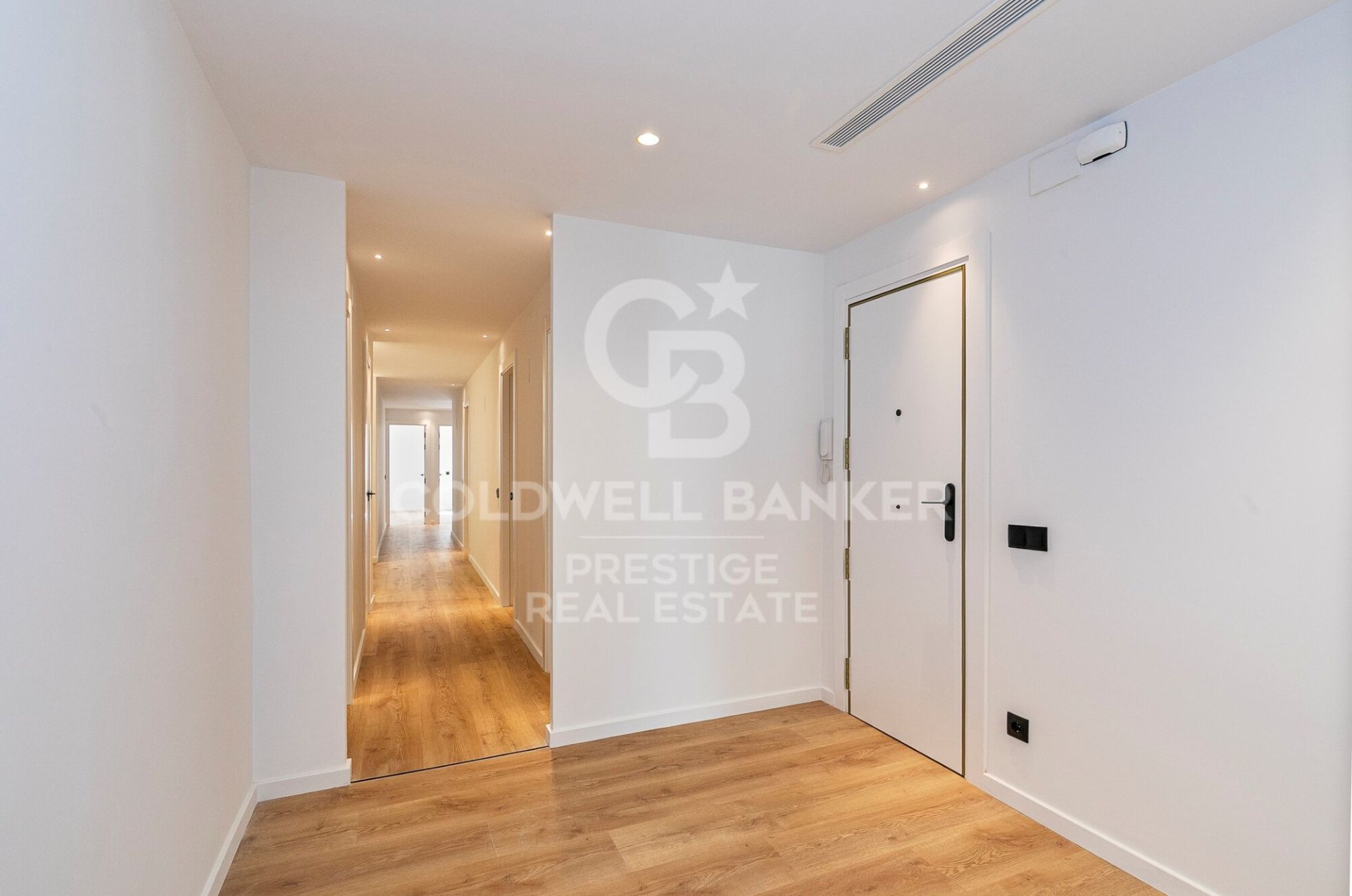 Apartment in Barcelona, Spain 4 bedrooms, 150 sq.m. No. 160002