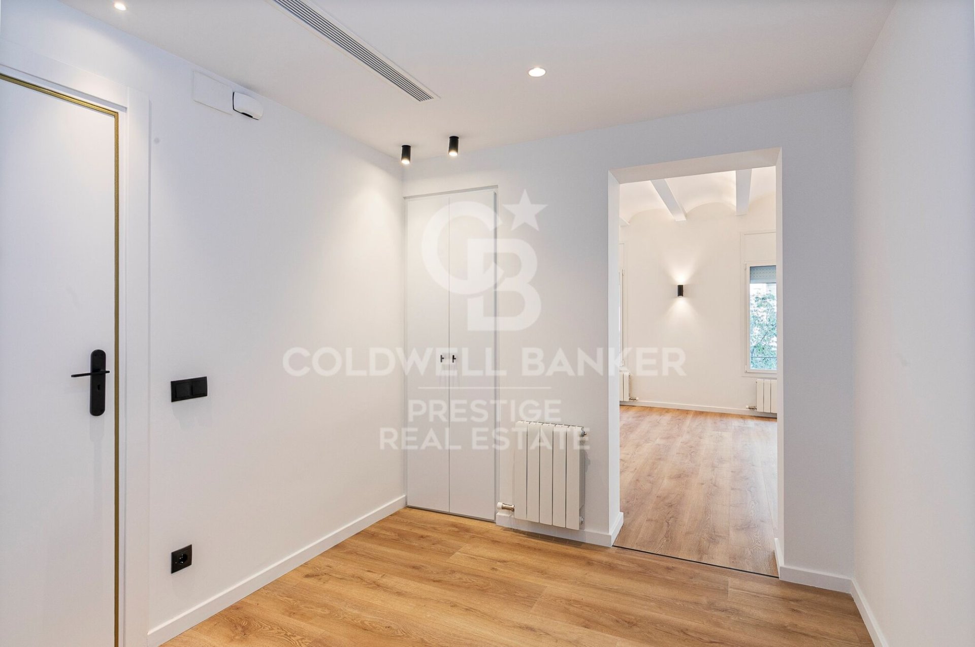 Apartment in Barcelona, Spain 4 bedrooms, 150 sq.m. No. 160002