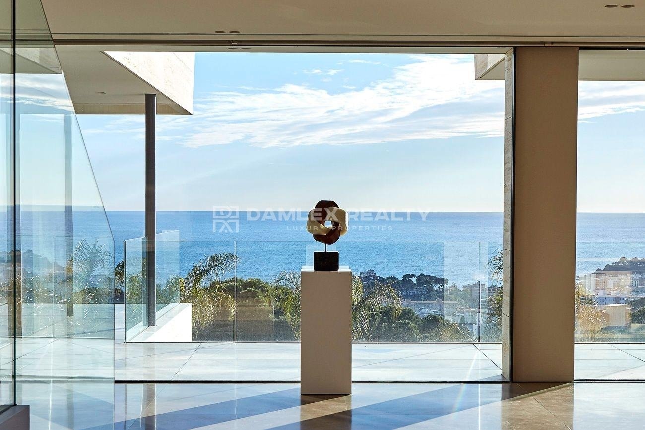 Villa en Lloret de Mar, Gerona, España 4 dormitorios,  No. 176677