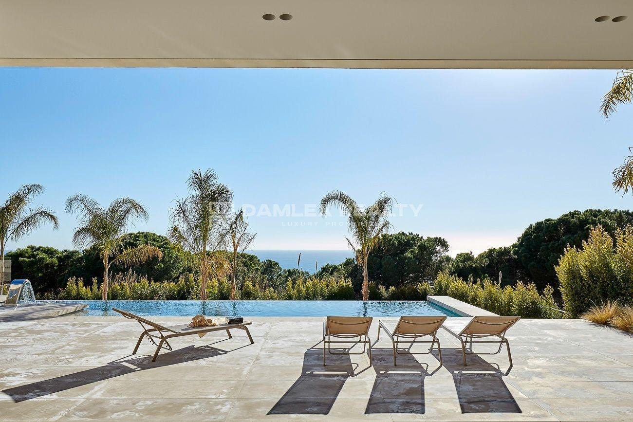 Villa en Lloret de Mar, Gerona, España 4 dormitorios,  No. 176677