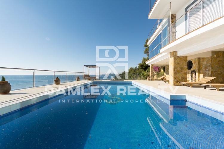 Villa a Lloret de Mar, Girona, Spagna 5 camere da letto,  N° 176675