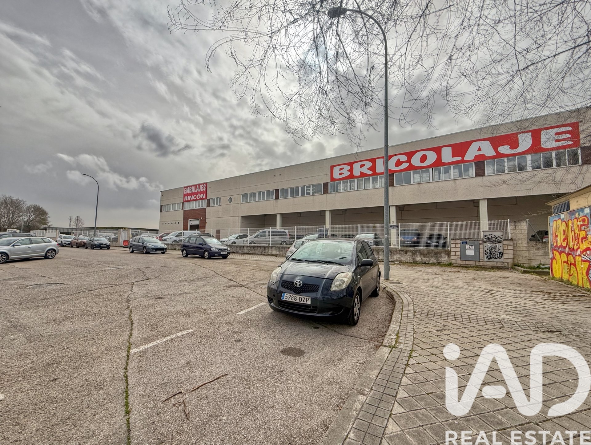 Propiedad comercial en Villaviciosa de Odón, Madrid, España 8148 m2 No. 188411