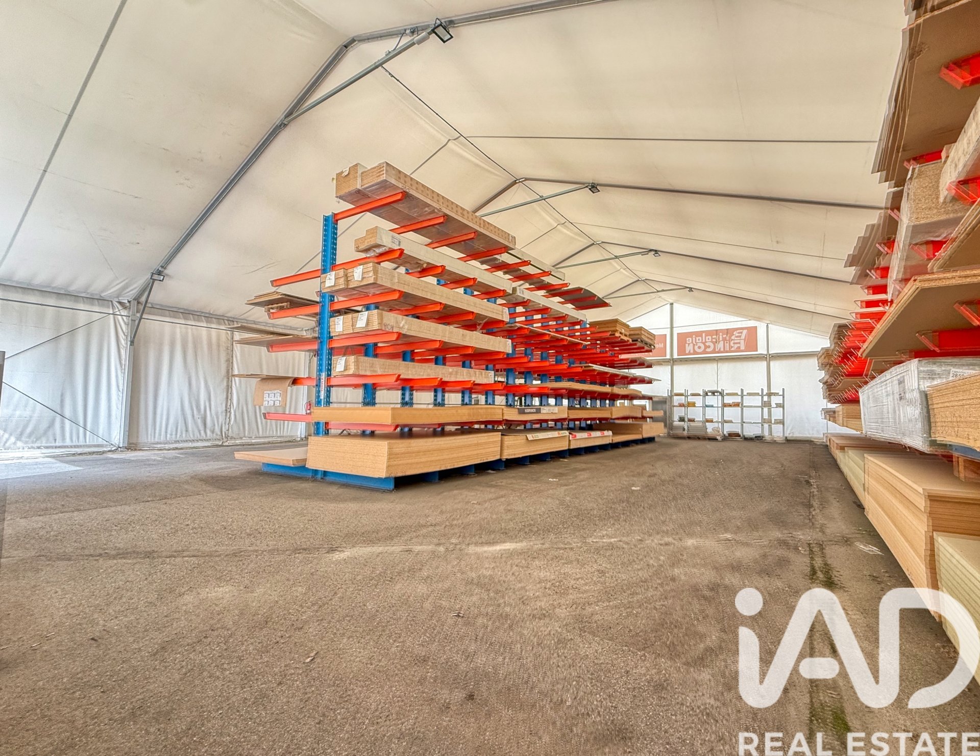 Propiedad comercial en Villaviciosa de Odón, Madrid, España 8148 m2 No. 188411