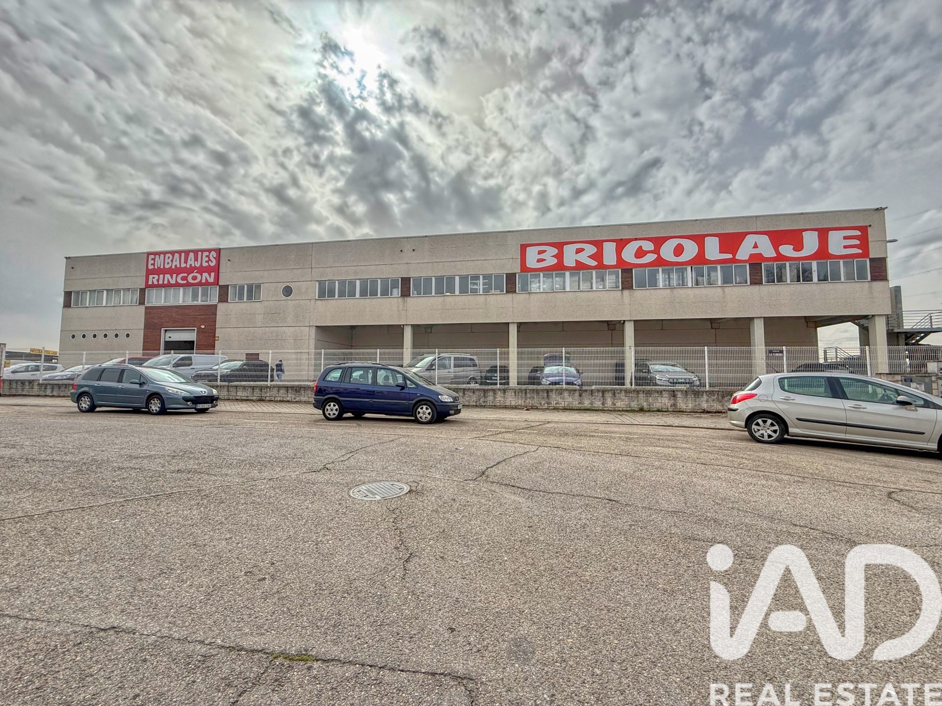 Propiedad comercial en Villaviciosa de Odón, Madrid, España 8148 m2 No. 188411