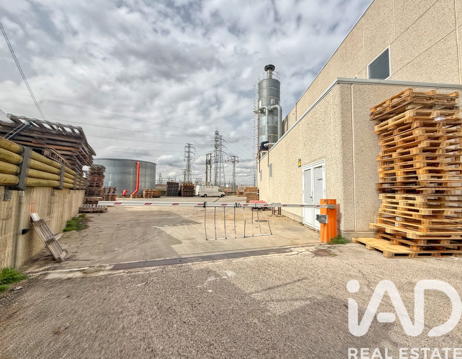 Propiedad comercial en Villaviciosa de Odón, Madrid, España 8148 m2 No. 188411