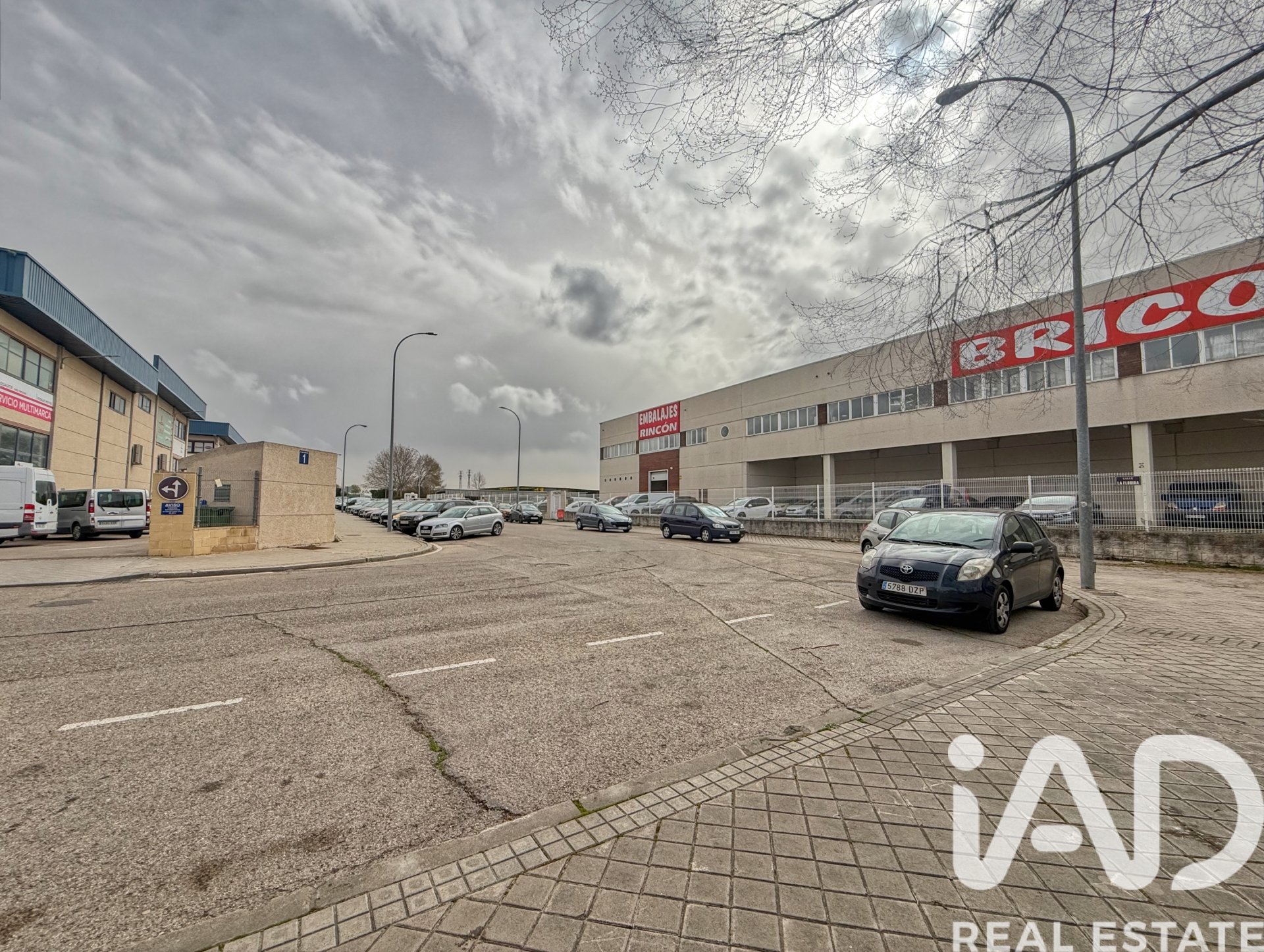 Propiedad comercial en Villaviciosa de Odón, Madrid, España 8148 m2 No. 188411