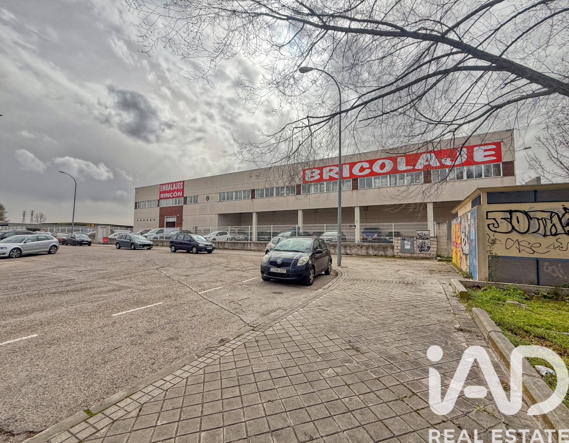 Propiedad comercial en Villaviciosa de Odón, Madrid, España 8148 m2 No. 188411