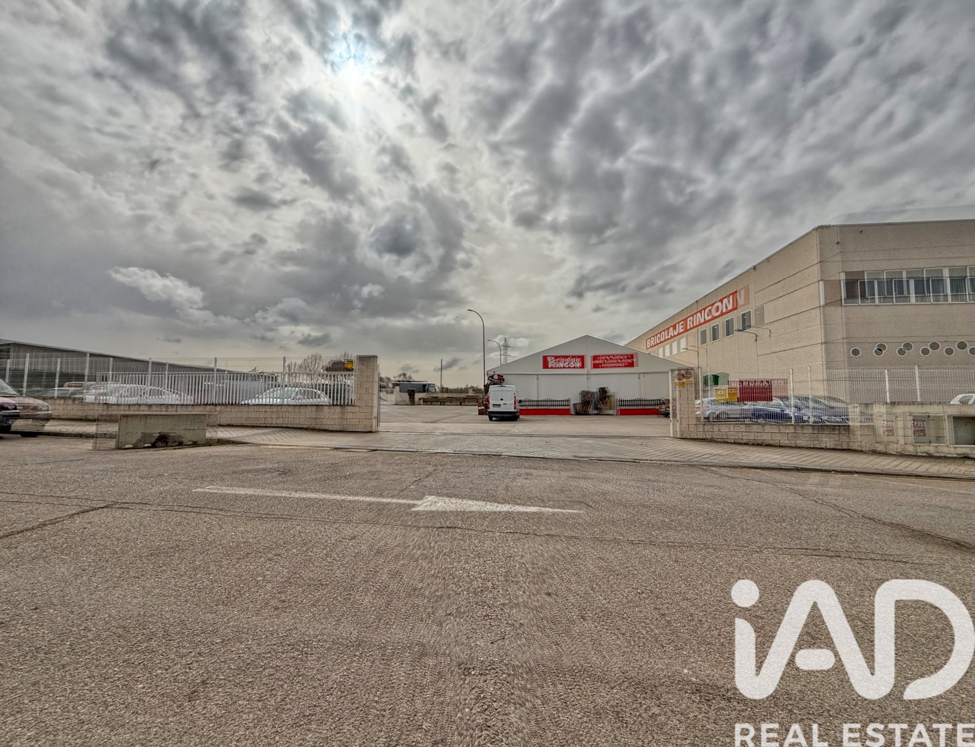 Propiedad comercial en Villaviciosa de Odón, Madrid, España 8148 m2 No. 188411