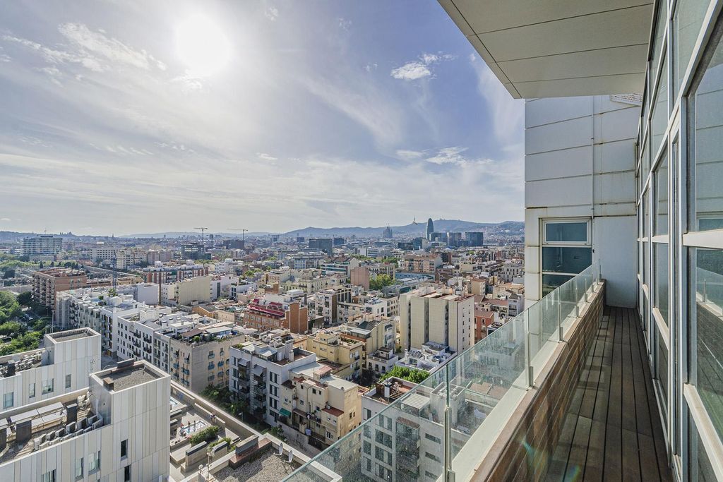 Huoneisto Barcelona, Espanja 2 makuuhuonetta, 134 m2 No. 22072
