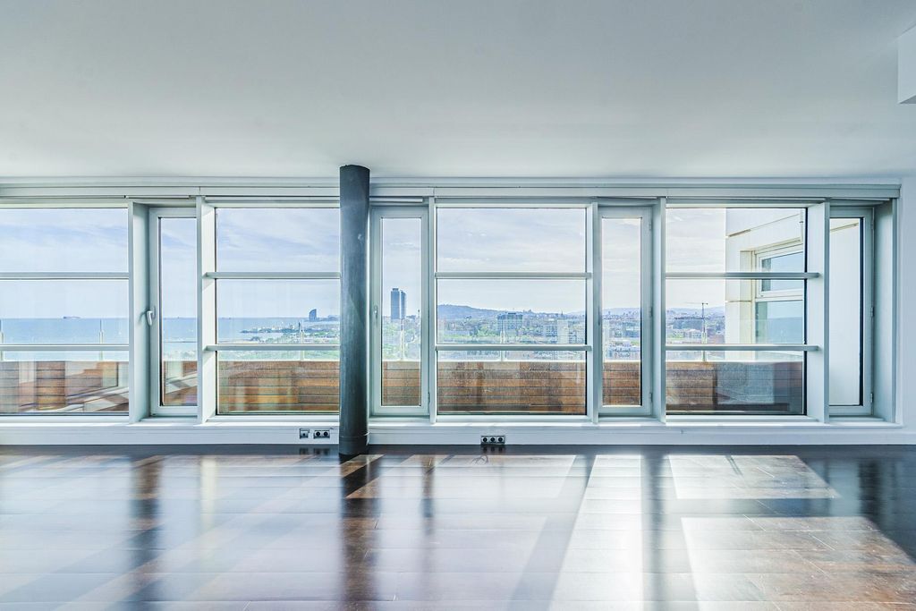 Huoneisto Barcelona, Espanja 2 makuuhuonetta, 134 m2 No. 22072