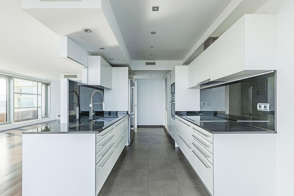 Huoneisto Barcelona, Espanja 2 makuuhuonetta, 134 m2 No. 22072
