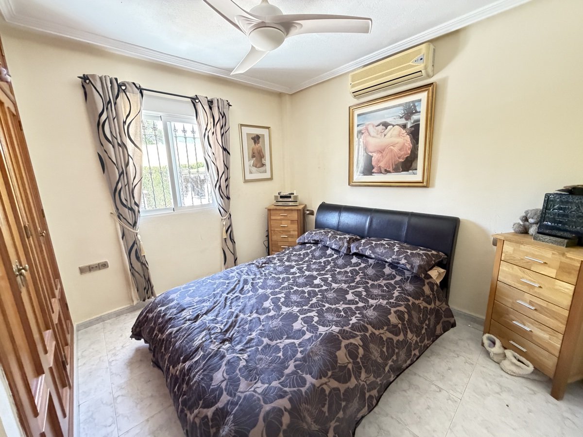 Huvila Villamartin, Alicante, Espanja 4 makuuhuonetta, 109 m2 No. 189829