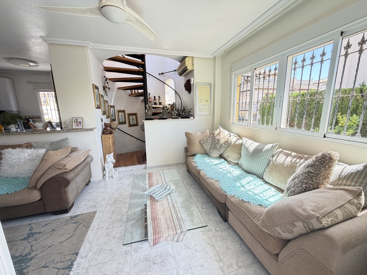Huvila Villamartin, Alicante, Espanja 4 makuuhuonetta, 109 m2 No. 189829