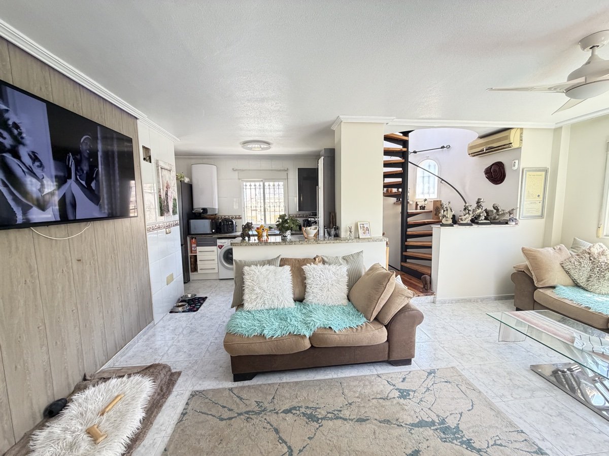 Huvila Villamartin, Alicante, Espanja 4 makuuhuonetta, 109 m2 No. 189829