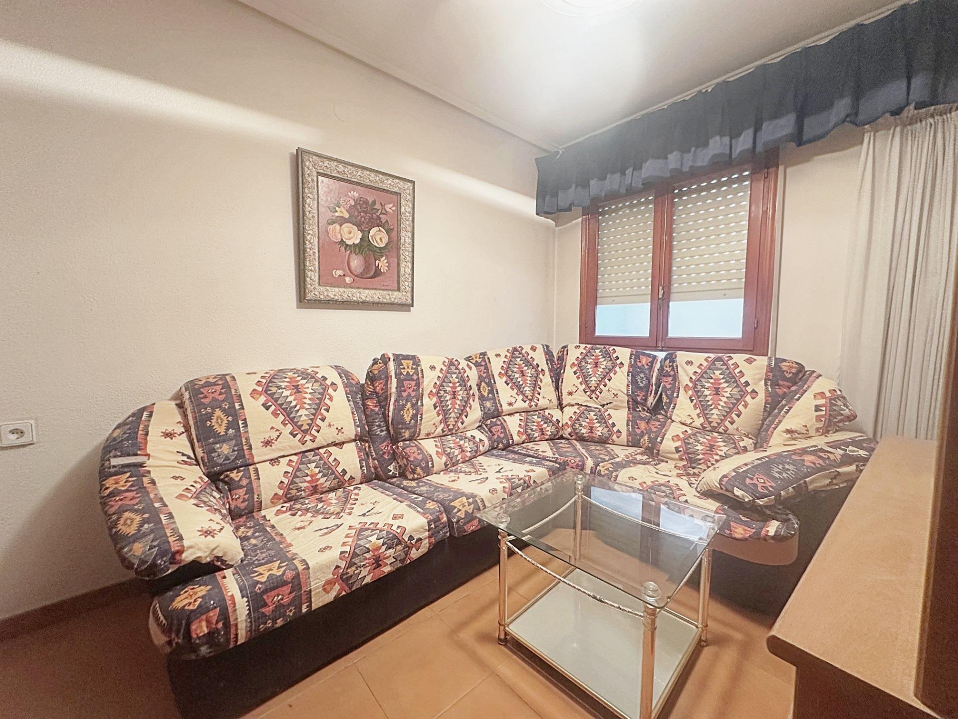 Apartamento en Torrevieja, Alicante, España 4 dormitorios, 130 m2 No. 190324
