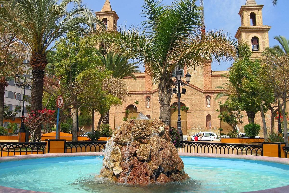 Apartamento en Torrevieja, Alicante, España 4 dormitorios, 130 m2 No. 190324