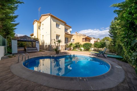 Apartament w San Martin de Valdeiglesias, Madrid, Hiszpania 5 sypialni, 200 mkw. nr 168860