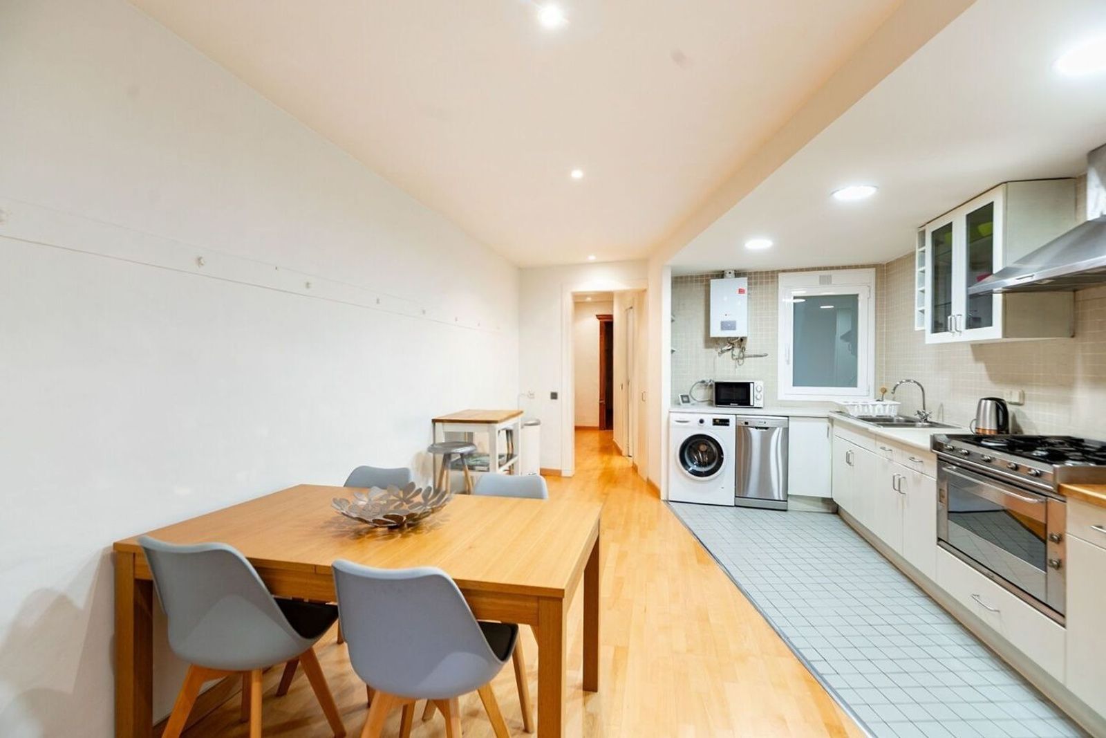 Appartamento a Barcelona, Spagna 1 camera da letto, 89 mq. N° 167838