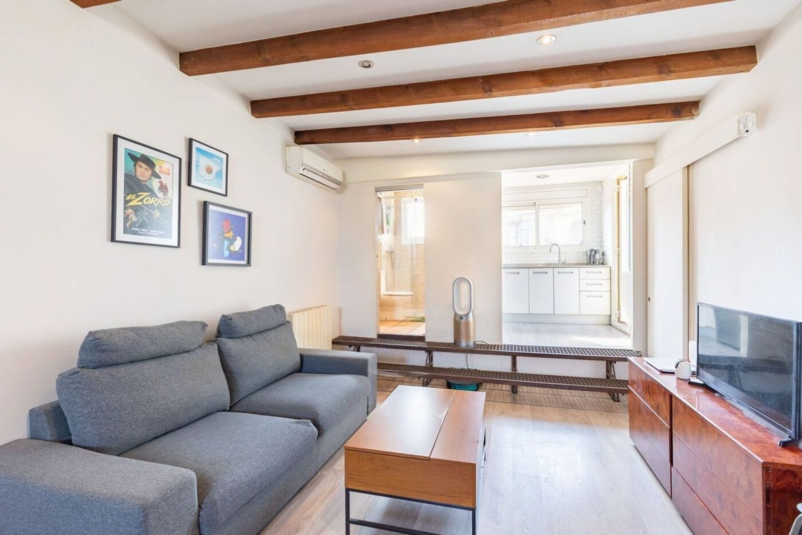 Apartamento en Barcelona, España 1 dormitorio, 64 m2 No. 167835