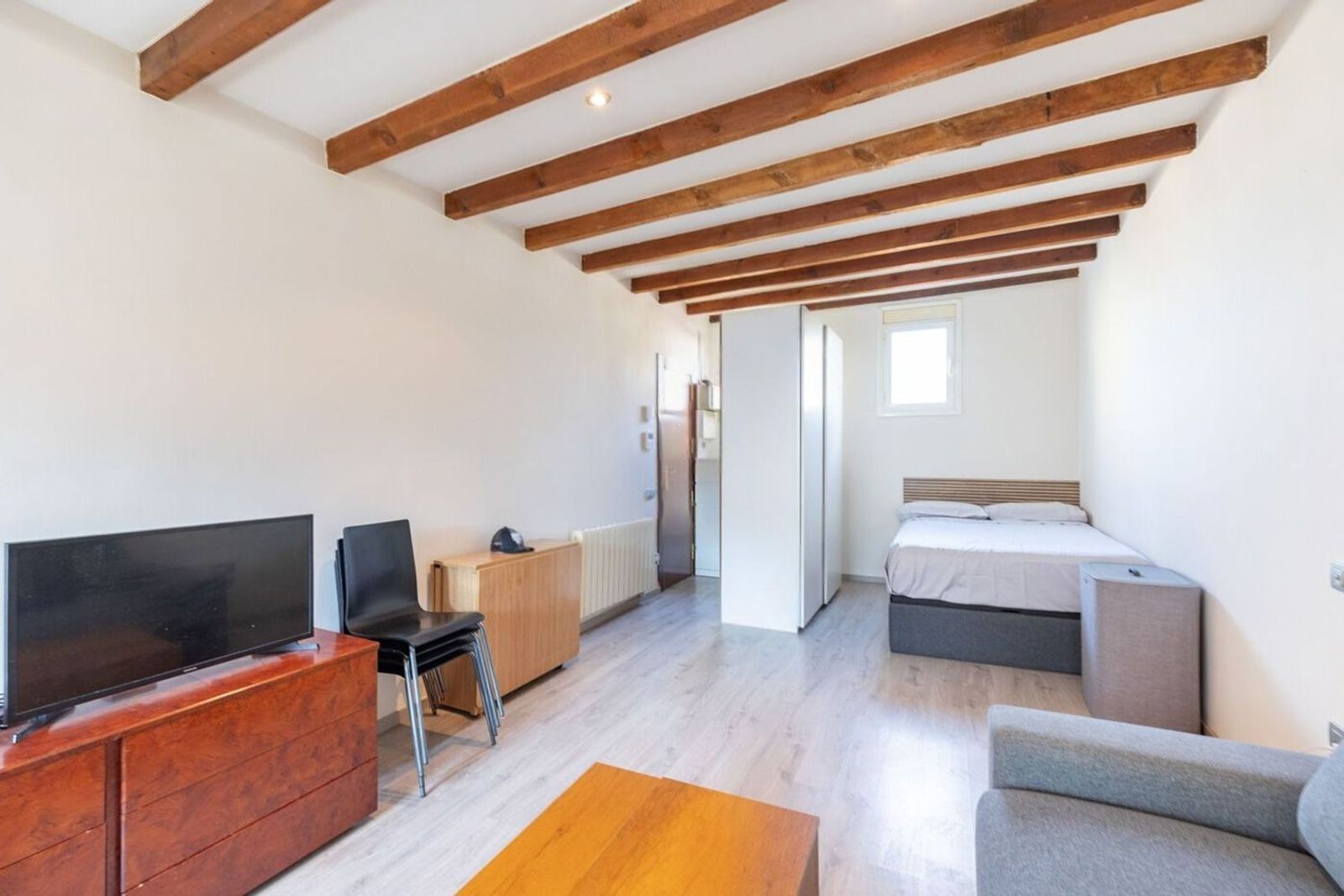 Apartamento en Barcelona, España 1 dormitorio, 64 m2 No. 167835