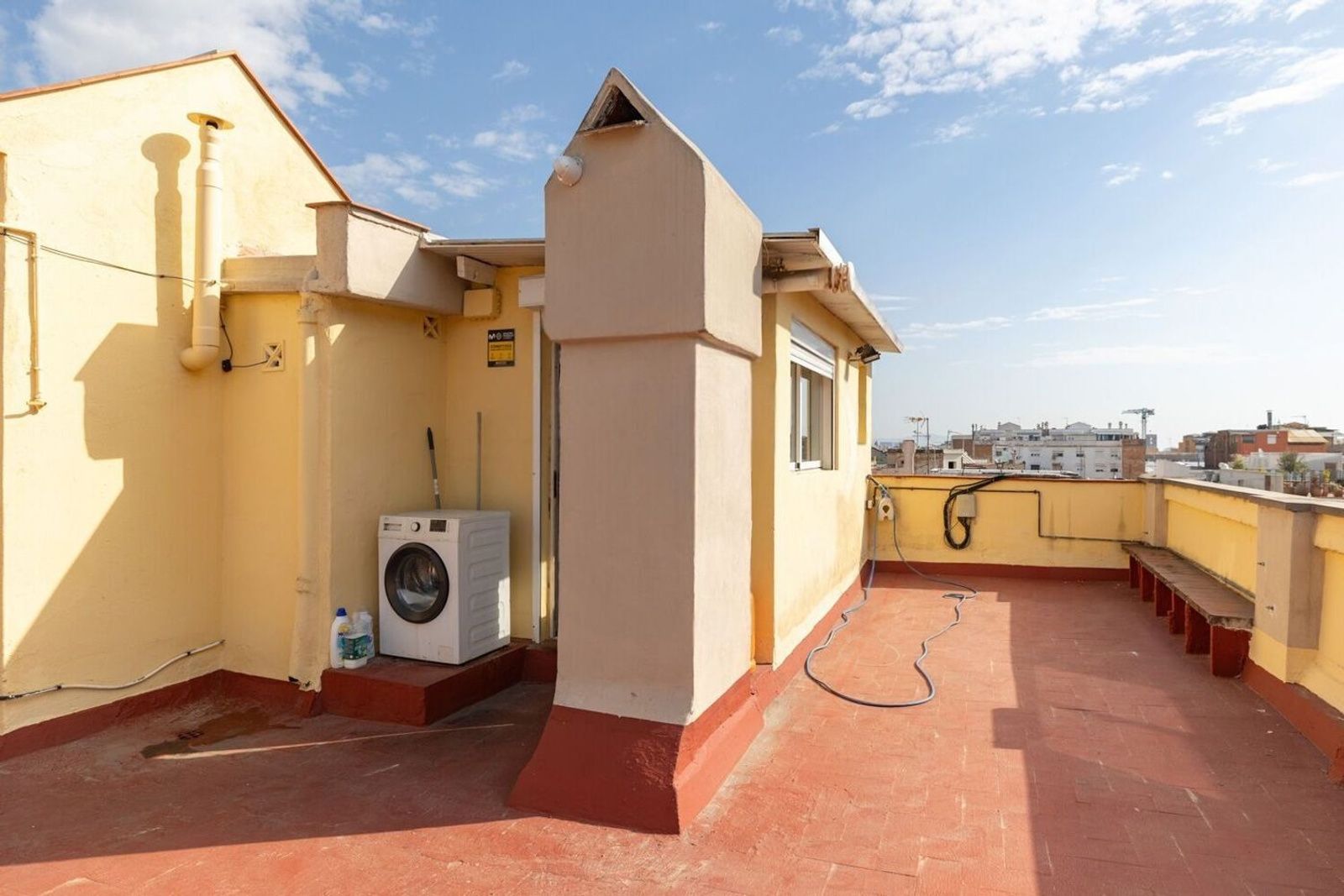 Apartamento en Barcelona, España 1 dormitorio, 64 m2 No. 167835