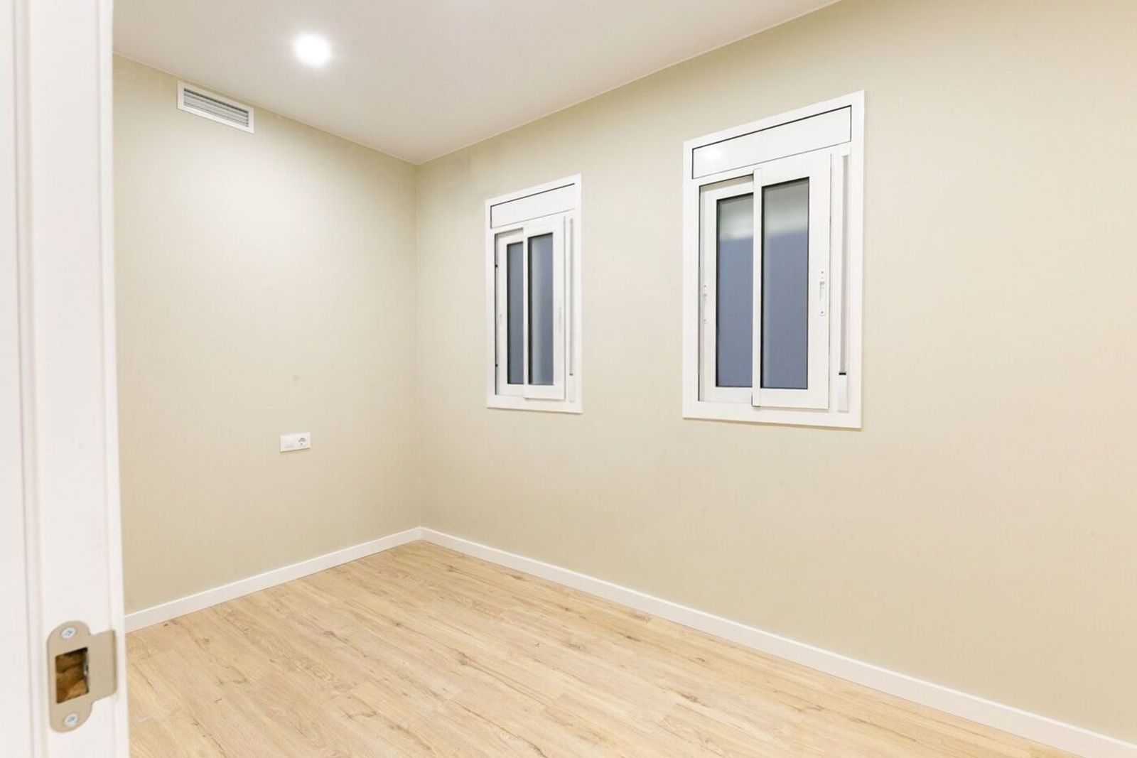 Huoneisto Barcelona, Espanja 2 makuuhuonetta, 58 m2 No. 167836