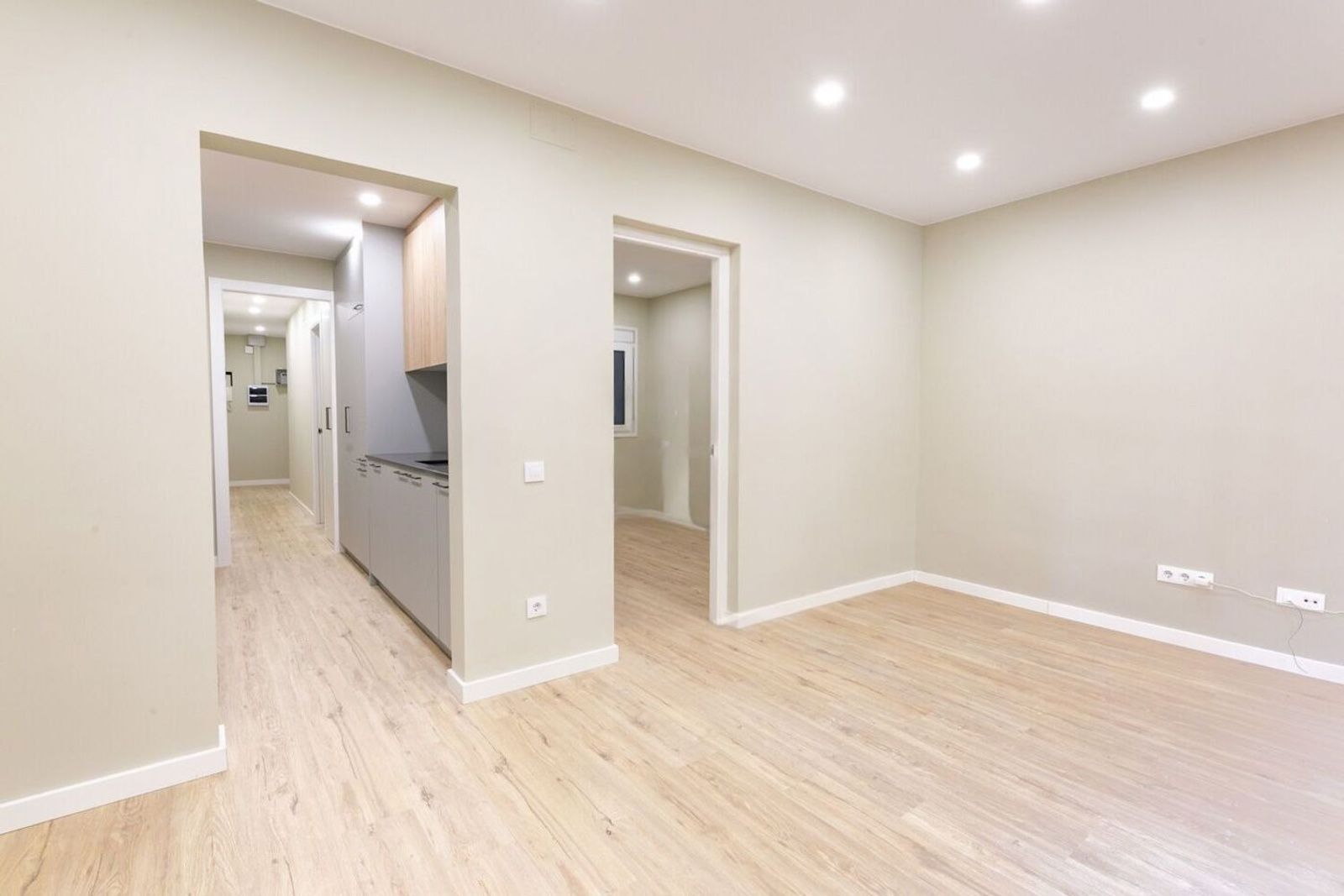 Huoneisto Barcelona, Espanja 2 makuuhuonetta, 58 m2 No. 167836