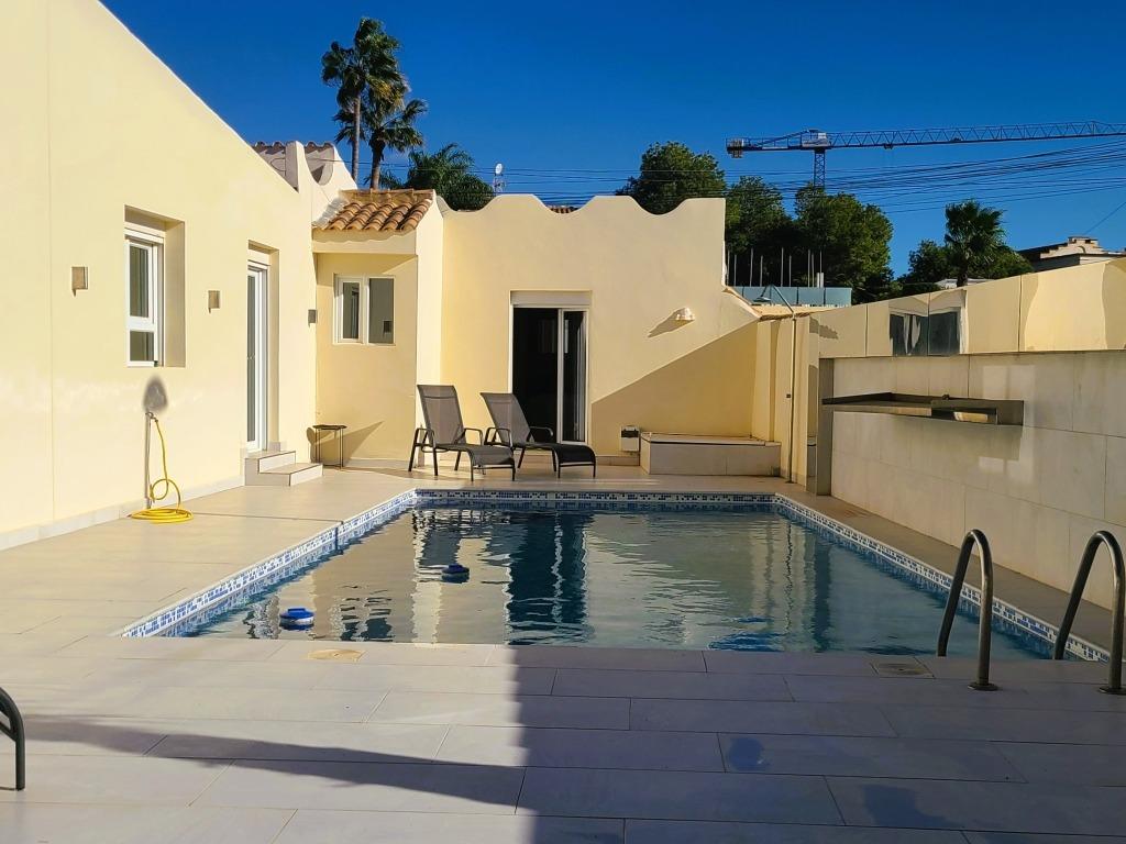 Villa in Torrevieja, Alicante, Spanien 4 Schlafzimmer, 140 m2 Nr. 150141