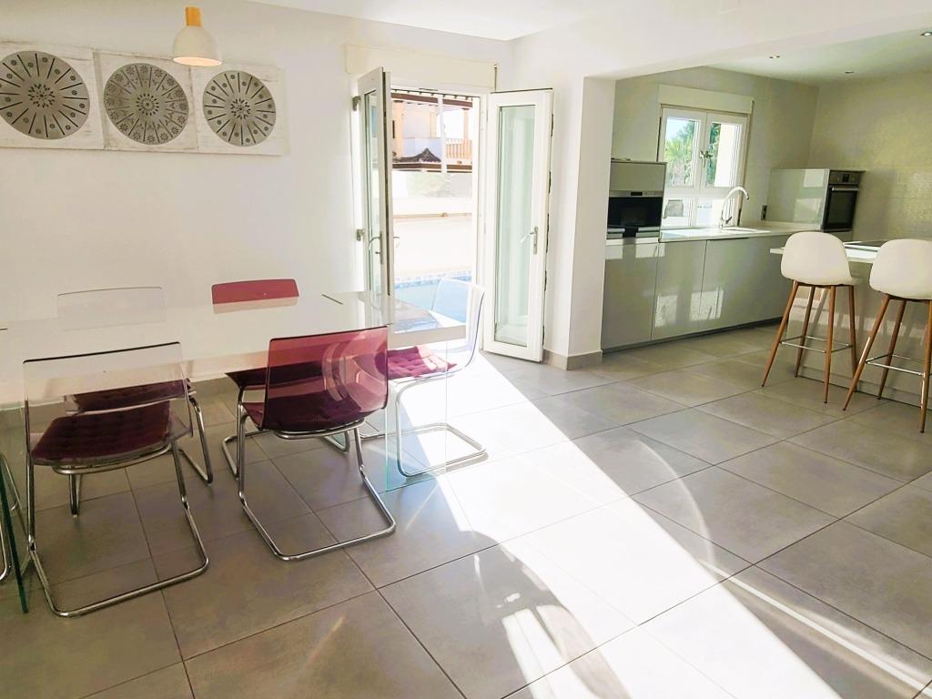 Villa in Torrevieja, Alicante, Spanien 4 Schlafzimmer, 140 m2 Nr. 150141