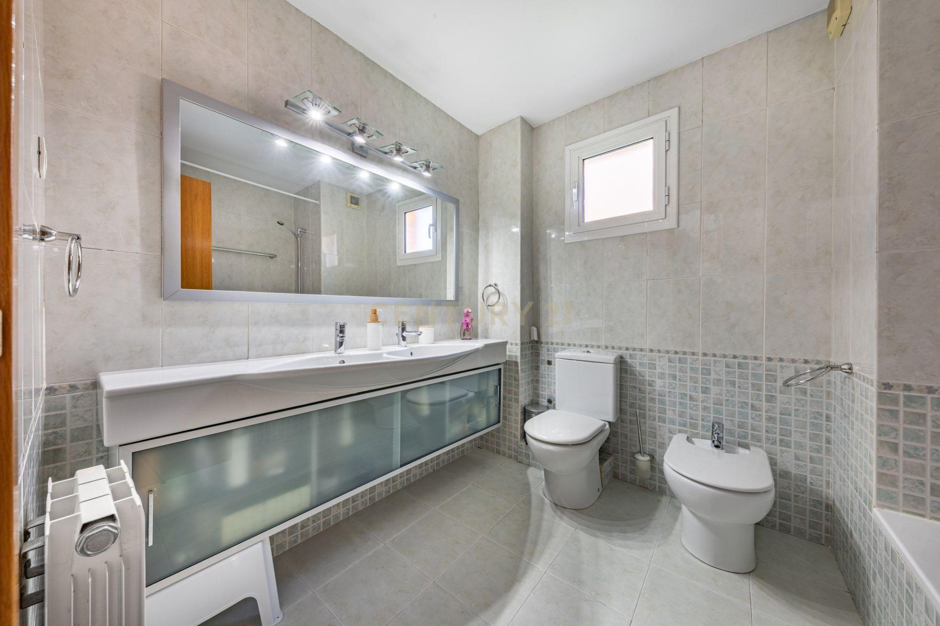 House à Sant Cugat Del Valles, Barcelona, Espagne 5 chambres, 173.55 m2 No. 166910