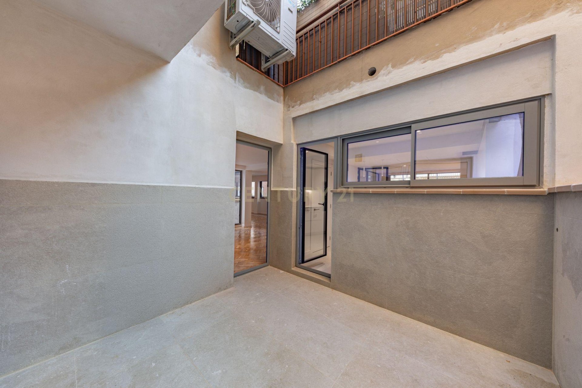 Wohnung in Barcelona, Spanien 4 Schlafzimmer, 223 m2 Nr. 166908