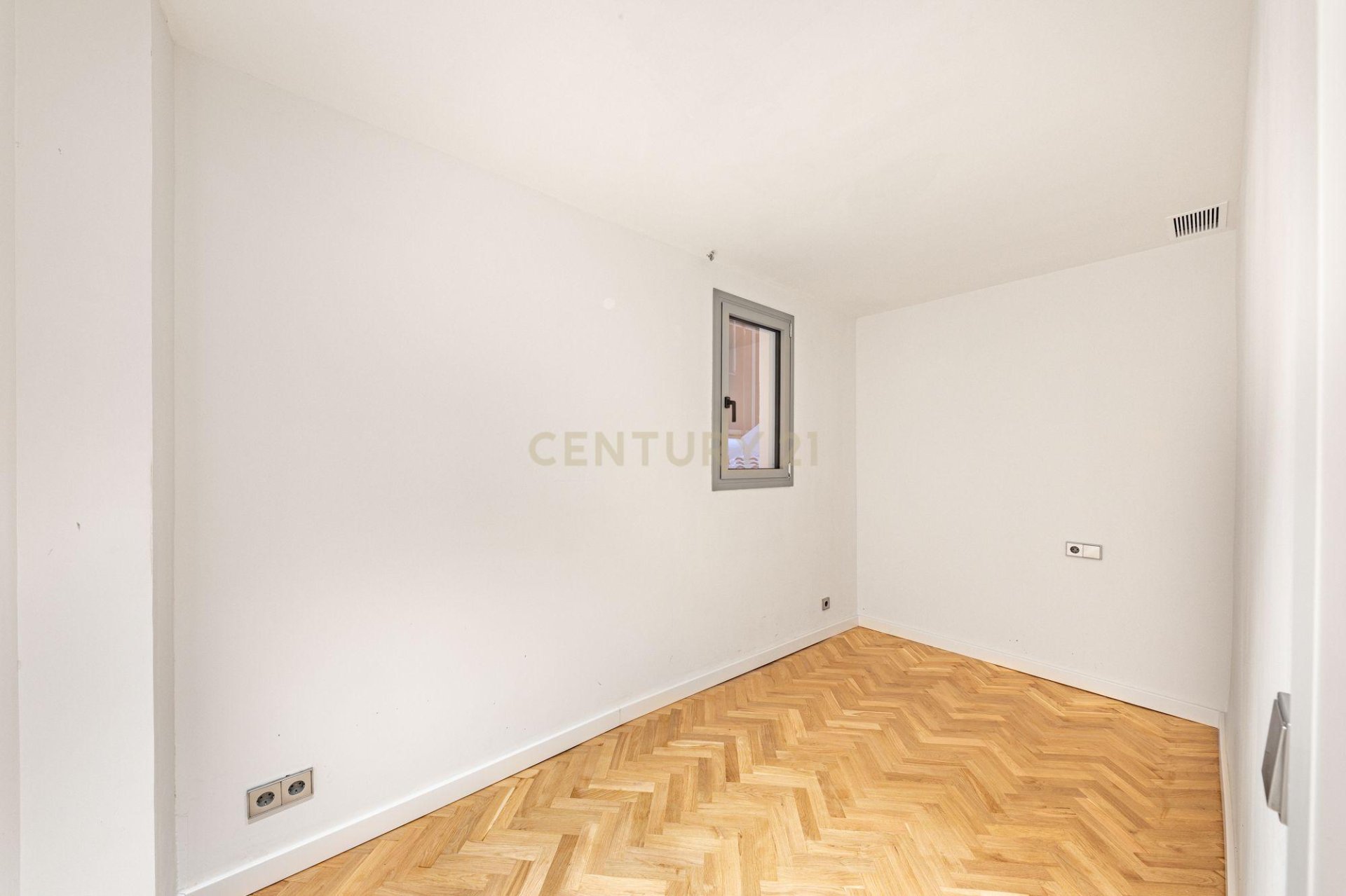 Wohnung in Barcelona, Spanien 4 Schlafzimmer, 223 m2 Nr. 166908