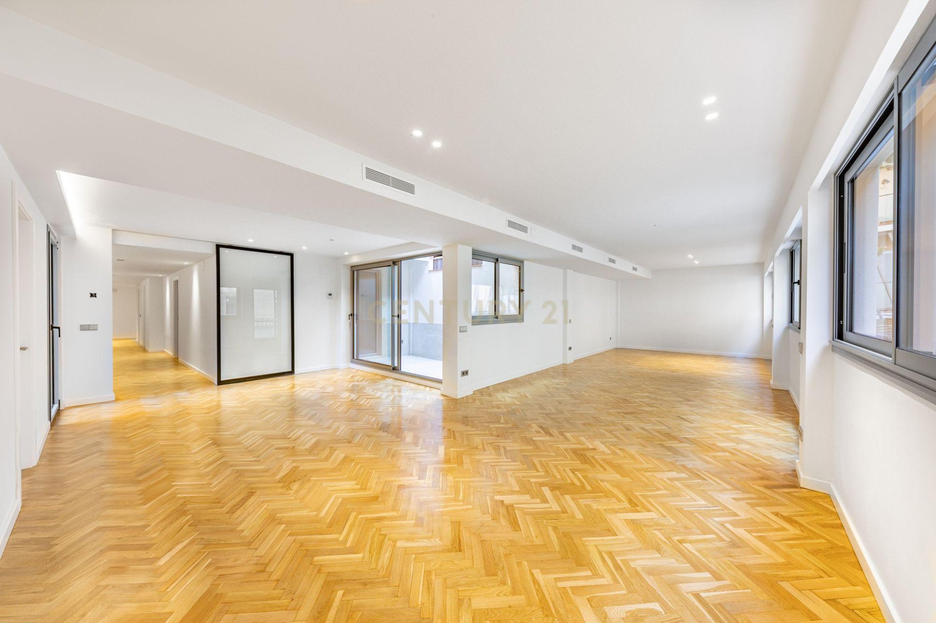 Wohnung in Barcelona, Spanien 4 Schlafzimmer, 223 m2 Nr. 166908
