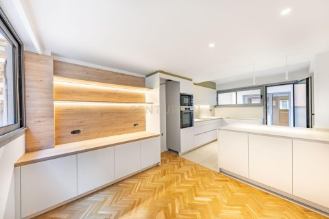 Dzīvoklis Barcelona, Spānijā 4 istabas, 223 m2 Nr. 166908