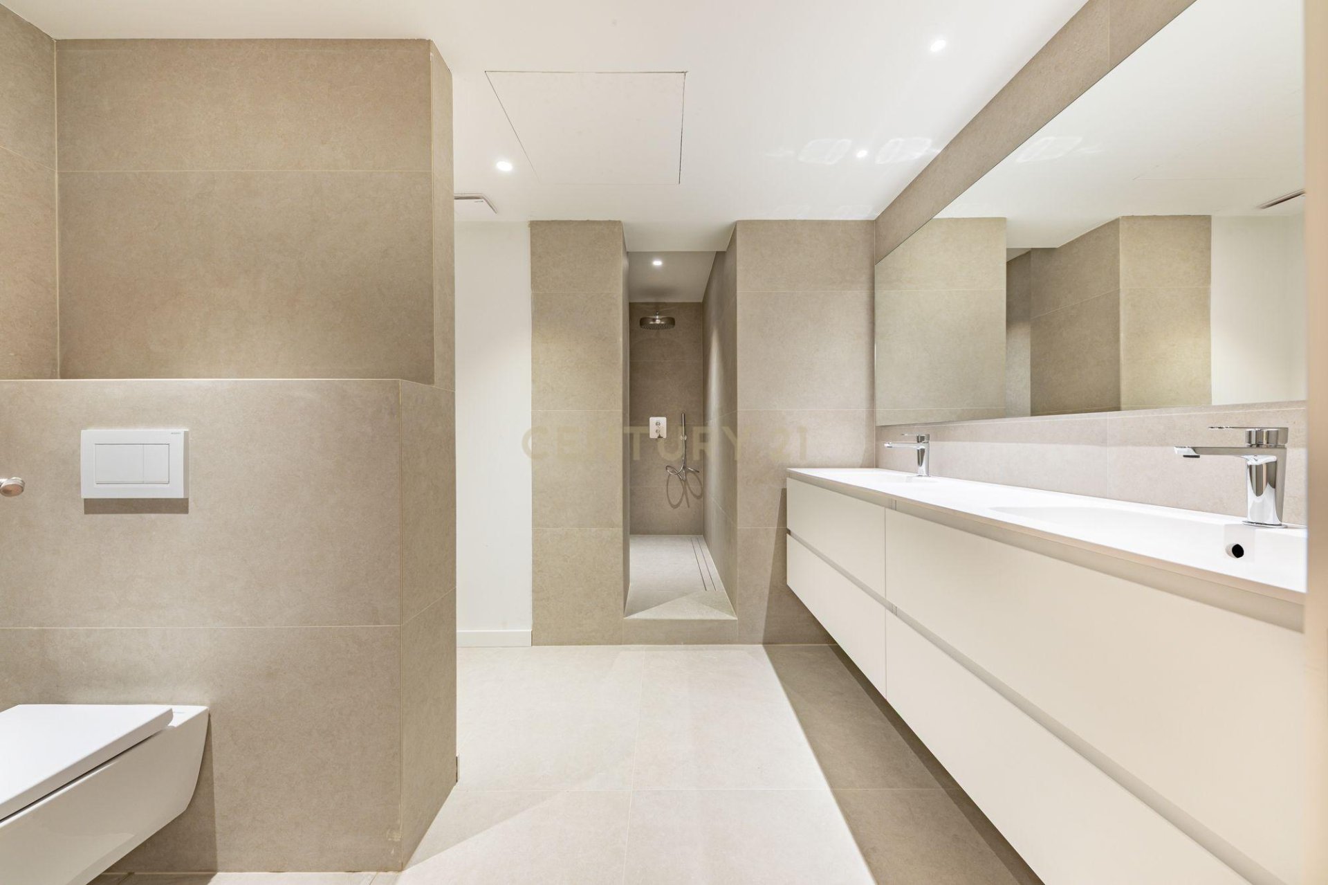 Wohnung in Barcelona, Spanien 4 Schlafzimmer, 223 m2 Nr. 166908