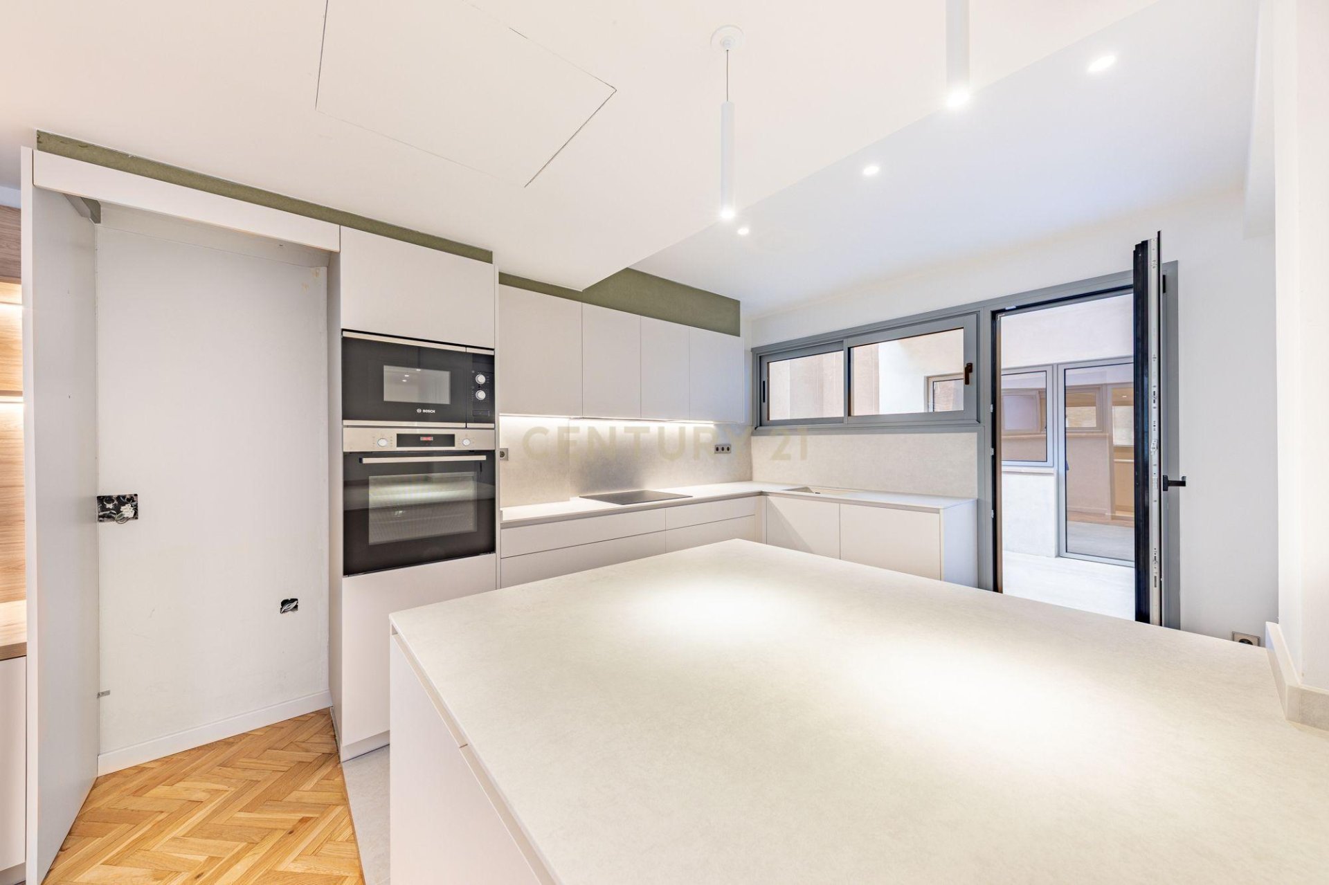 Wohnung in Barcelona, Spanien 4 Schlafzimmer, 223 m2 Nr. 166908