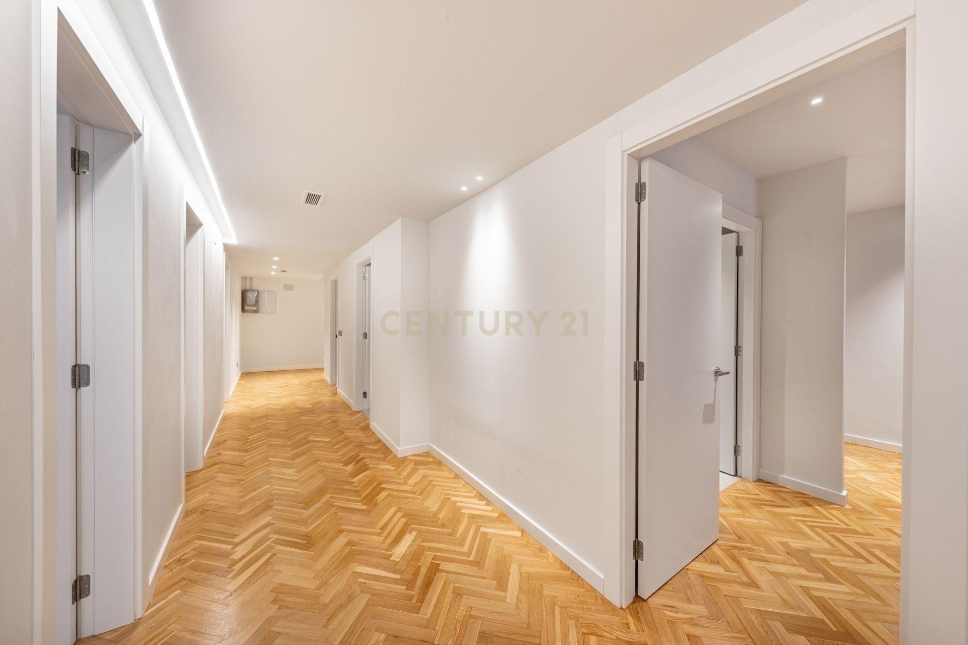Wohnung in Barcelona, Spanien 4 Schlafzimmer, 223 m2 Nr. 166908