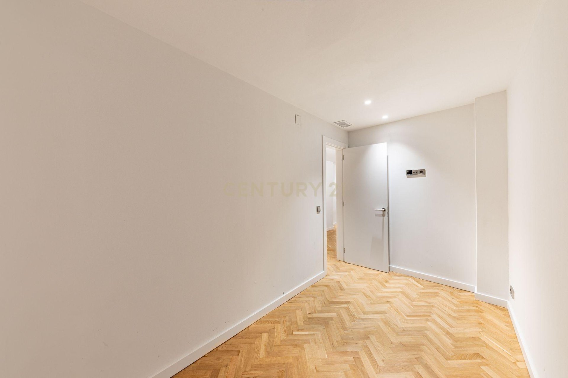 Wohnung in Barcelona, Spanien 4 Schlafzimmer, 223 m2 Nr. 166908