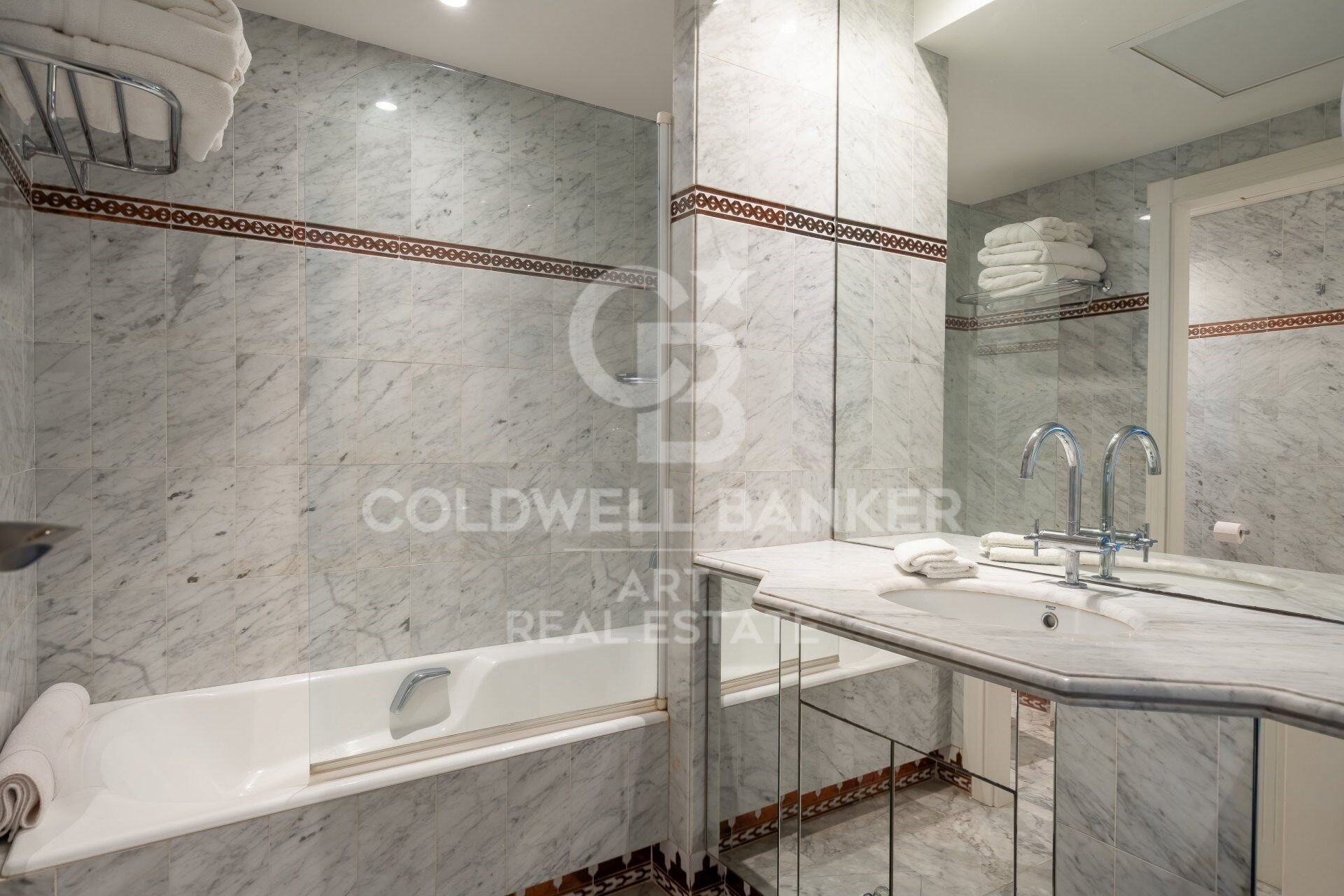 Penthouse in Marbella, Malaga, Spain 4 bedrooms, 201 sq.m. No. 157303
