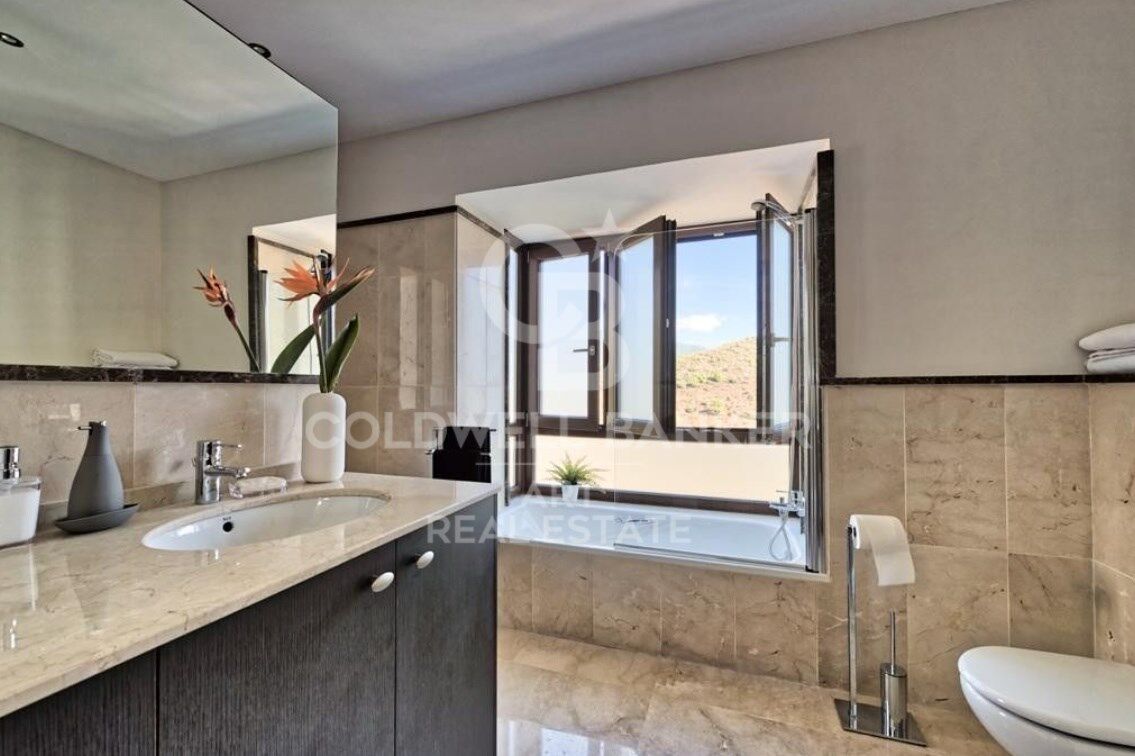 Villa à Benahavis, Malaga, Espagne 5 chambres, 582 m2 No. 157306