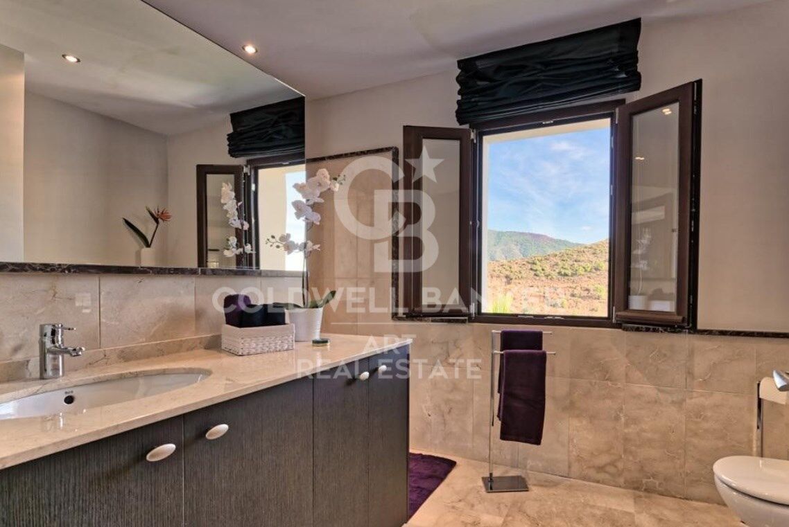 Villa à Benahavis, Malaga, Espagne 5 chambres, 582 m2 No. 157306