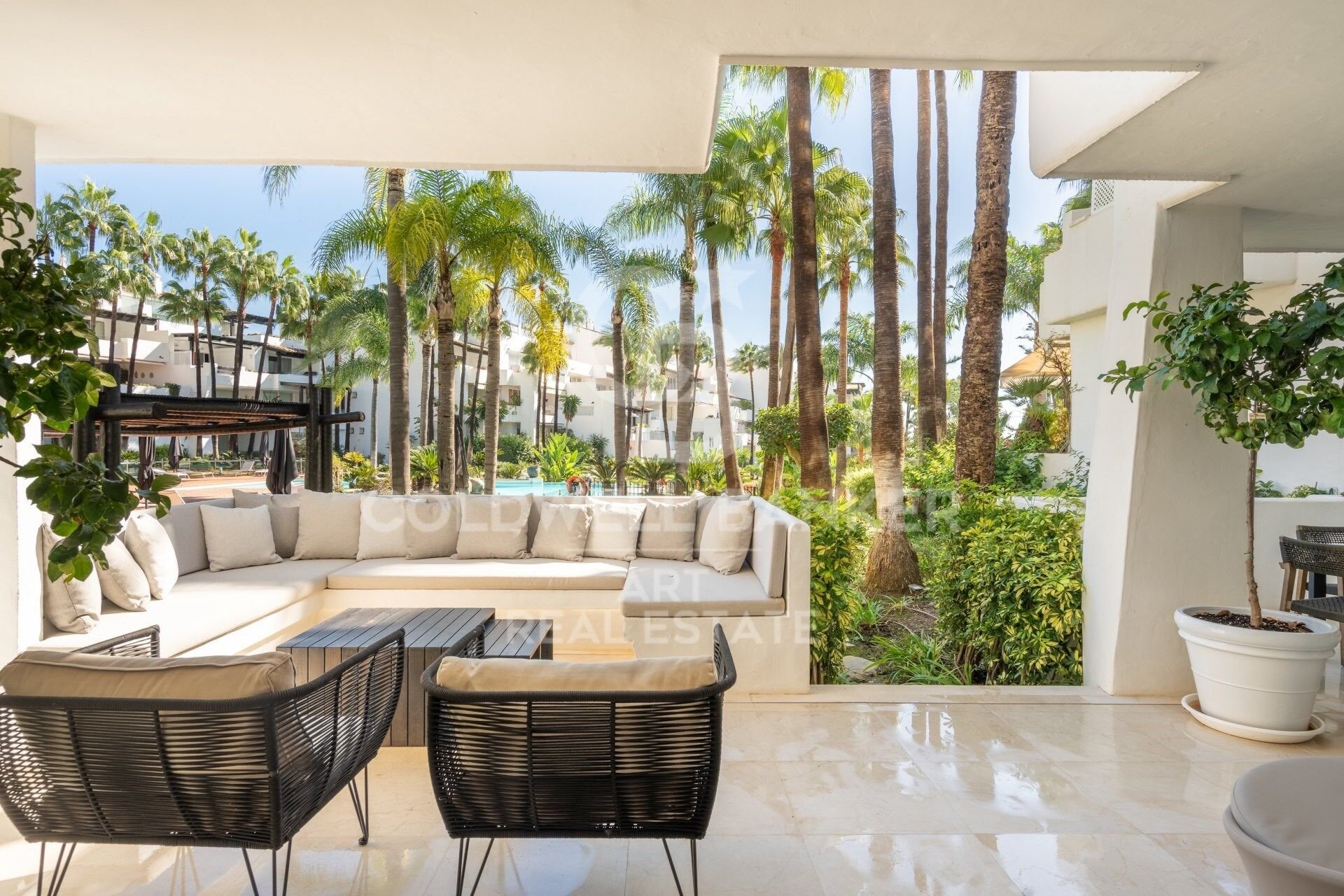 Apartamento en Marbella, Málaga, España 3 dormitorios, 137 m2 No. 157304