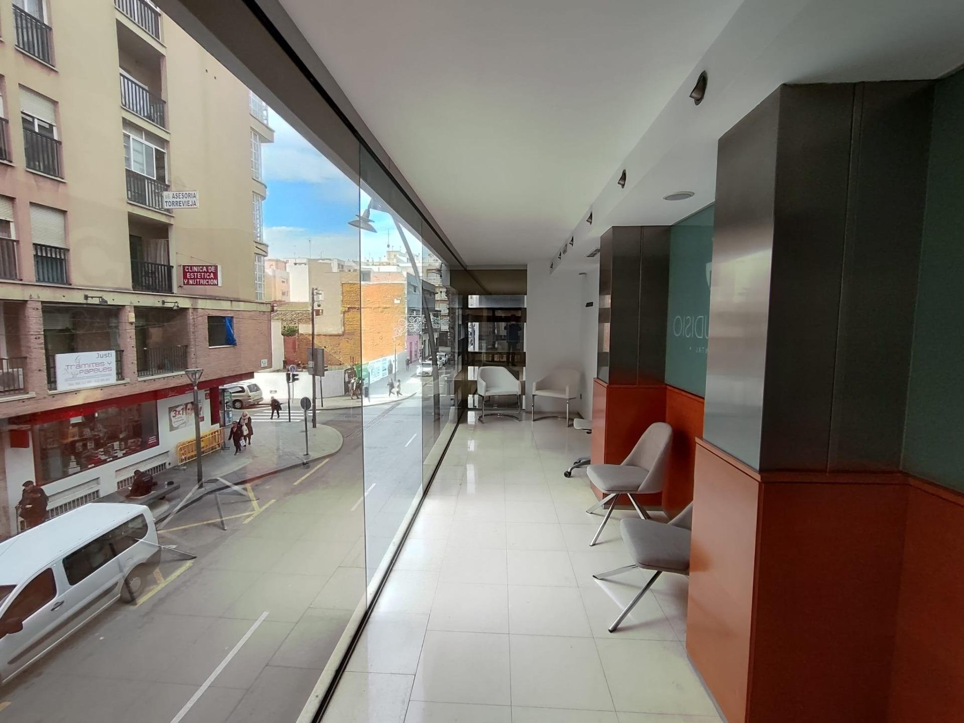 Appartamento a Torrevieja, Alicante, Spagna 255 mq. N° 165318